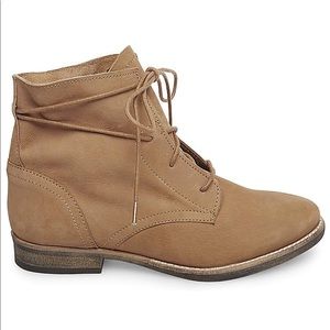 Steve Madden Eureka ankle boot